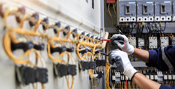 Professional Electrician technician working in Cathcart, WA